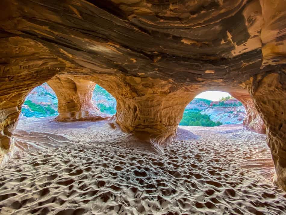 caverns in Utah