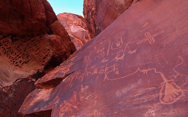 hiking valley of fire