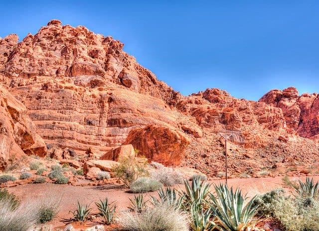 valley of fire hiking