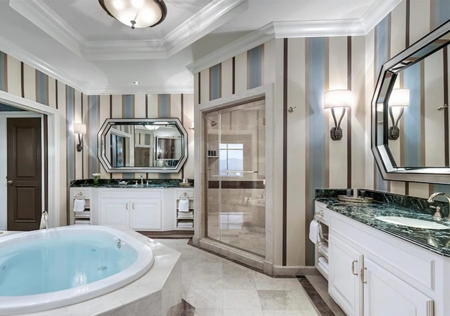 15 Best Las Vegas Hotels with In Room Jacuzzi Tubs